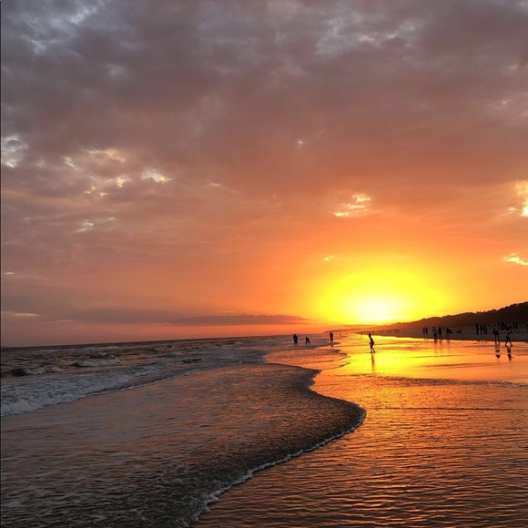 Meet Your Posher, Emma! 🔅 - Picture 3 of 9